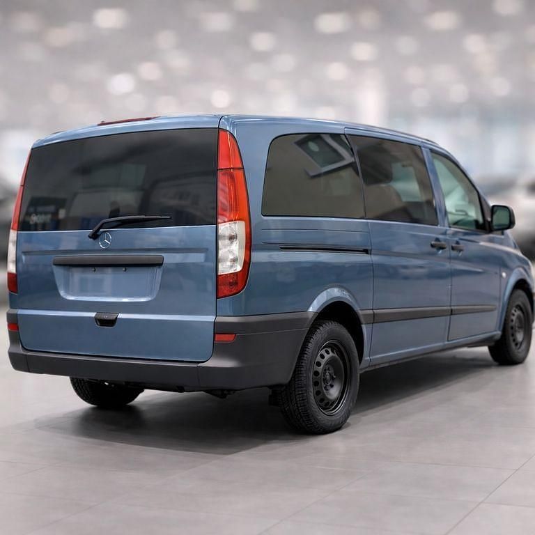 Gebraucht Mercedes Vito 150 PS (110 kW) 2009 Grau Van