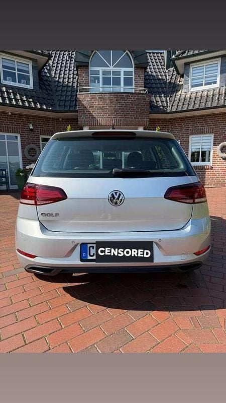 Grau Gebraucht 2019 VW Golf VII Trendline Kleinwagen | 10.500 € (Guter Preis) - Bild 1/4