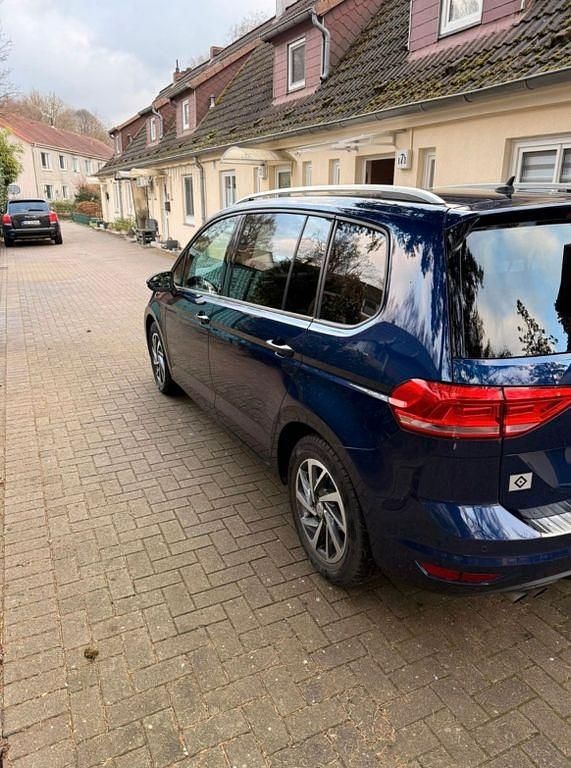 Gebraucht VW Touran Sound 150 PS (110 kW) 2017 Blau Van / Kleinbus