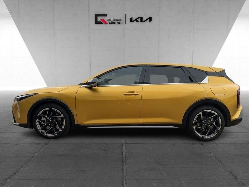 Neu Kia K4 GT-Line 150 PS (110 kW) 2026 Sparkling yellow Limousine