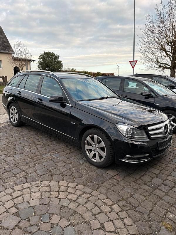 Gebraucht Mercedes C200 2011 Schwarz Kombi