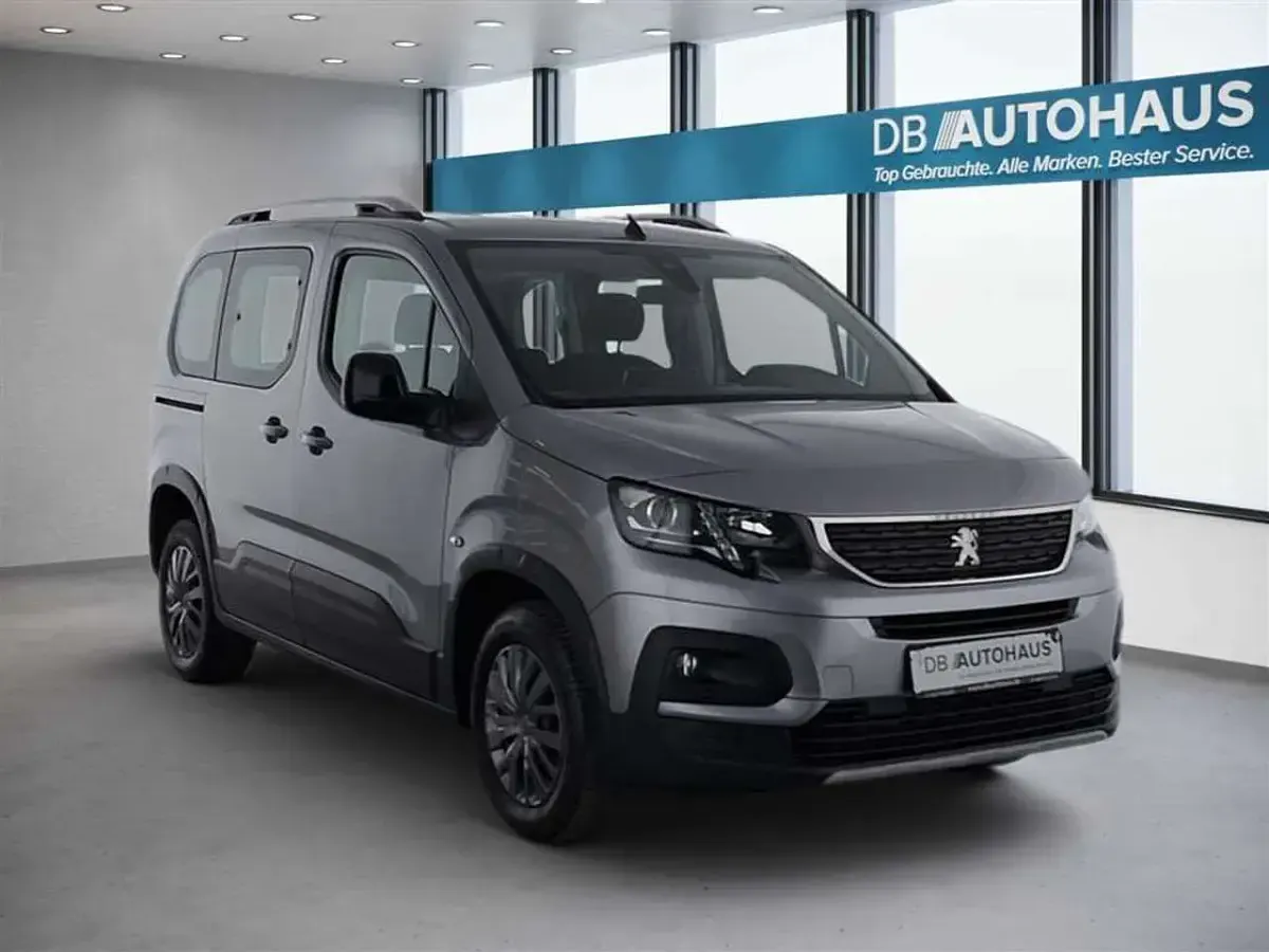Gebraucht Peugeot Rifter Active 110 PS (80 kW) 2023 Silber Van / Kleinbus