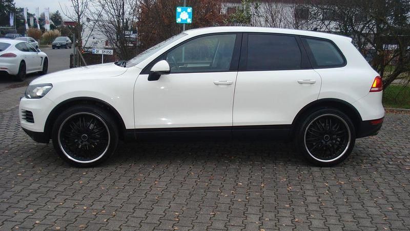Weiss Gebraucht 2011 VW Touareg SUV | 10.500 € (Fairer Preis) - Bild 1/4