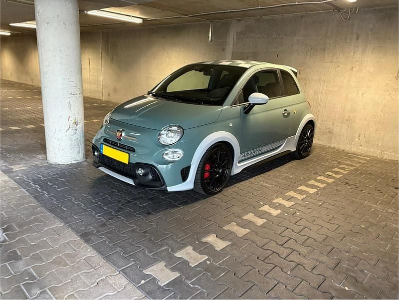 Gebraucht Abarth 695 70th Anniversary 179 PS (131 kW) 2020 Grün Kleinwagen