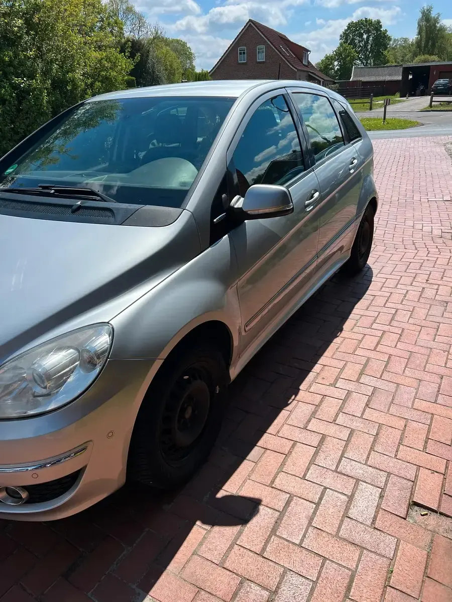 Gebraucht Mercedes B170 116 PS (85 kW) 2008 Silber Van / Kleinbus