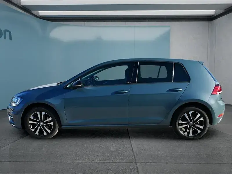 Gebraucht VW Golf VII 116 PS (85 kW) 2019 Blau Kleinwagen