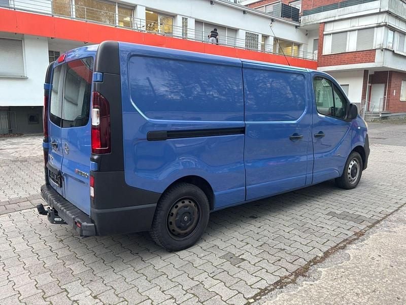 Gebraucht Opel Vivaro 140 PS (102 kW) 2014 Blau Van / Kleinbus