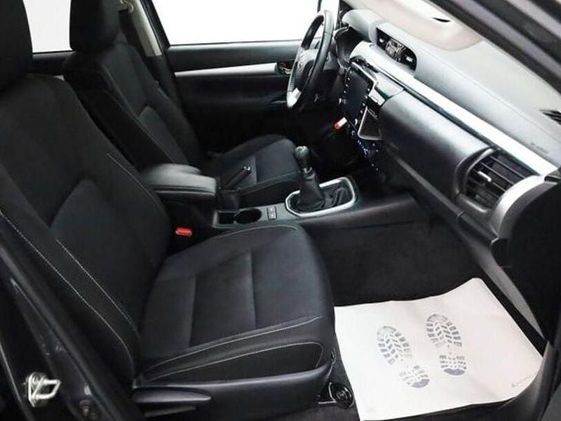Gebraucht Toyota HiLux Comfort 204 PS (150 kW) 2022 Grau (metallic) Abholung