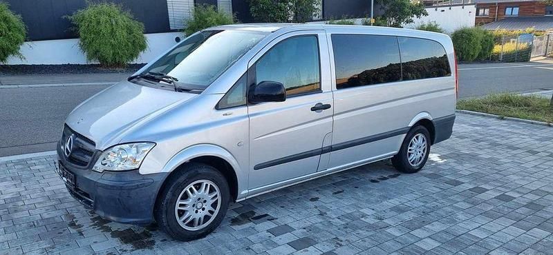 Silber Gebraucht 2014 Mercedes Vito Van / Kleinbus | 9.999 € - Bild 1/4