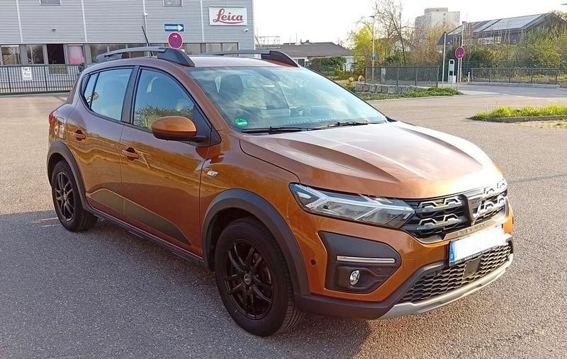 Gebraucht Dacia Sandero Comfort 101 PS (74 kW) 2022 Orange Limousine