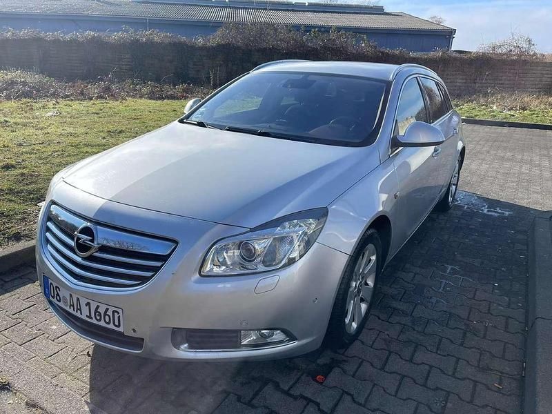 Gebraucht Opel Insignia Sport 163 PS (119 kW) 2011 Grau Limousine