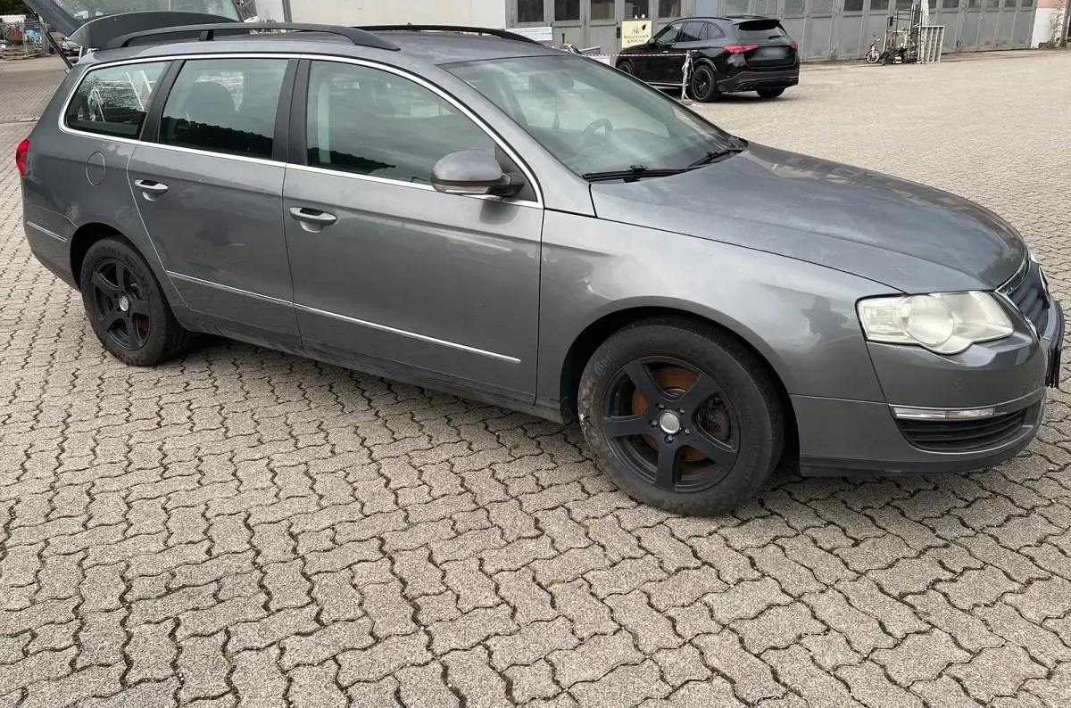Gebraucht VW Passat 160 PS (117 kW) 2007 Grau Kombi