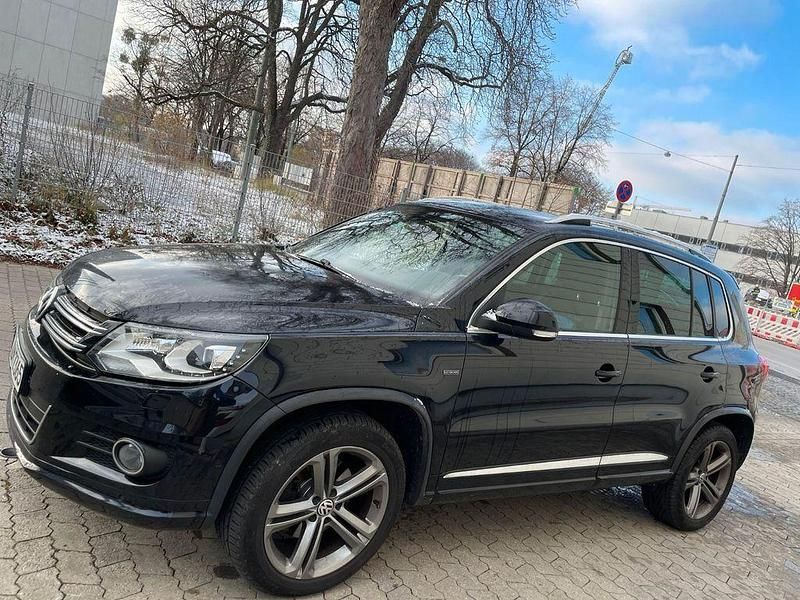 Schwarz Gebraucht 2015 VW Tiguan SUV | 14.600 € (Fairer Preis) - Bild 1/4