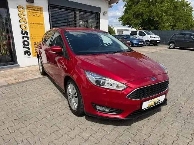 Gebraucht Ford Focus Business Edition 125 PS (91 kW) 2018 Rot Limousine