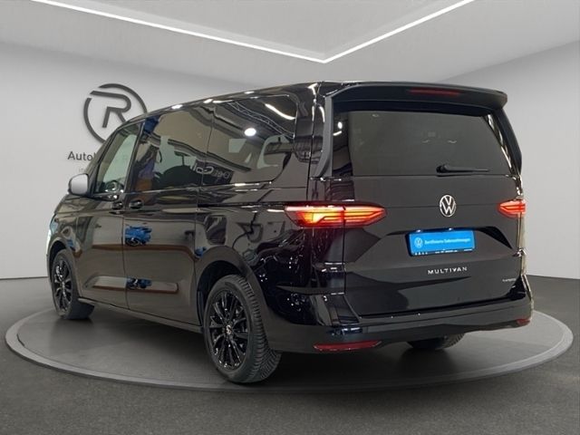 Gebraucht VW Multivan Life 150 PS (110 kW) 2023 Deep black perleffekt Van / Kleinbus