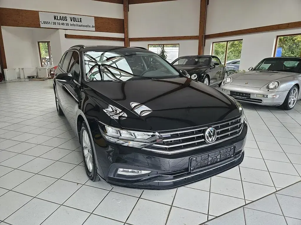 Gebraucht VW Passat Business 150 PS (110 kW) 2022 Schwarz Kombi