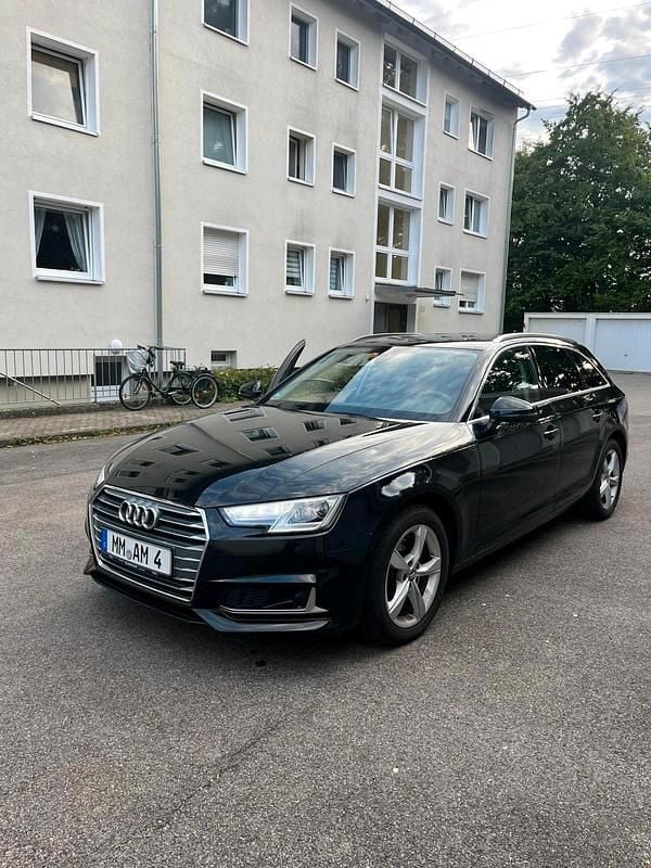 Schwarz Gebraucht 2019 Audi A4 Kombi | 13.500 € (Guter Preis) - Bild 1/4