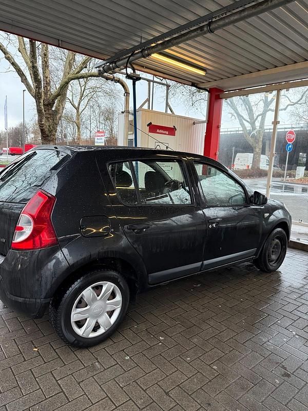 Gebraucht Dacia Sandero 75 PS (55 kW) 2009 Schwarz Kleinwagen