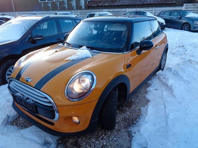 Usata Mini Cooper D 116 CV (85 kW) 2014 Arancione Utilitaria