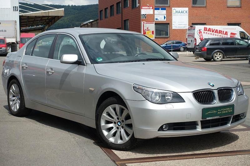 Silber Gebraucht 2006 BMW 530 Limousine | 8.490 € (Fairer Preis) - Bild 1/4