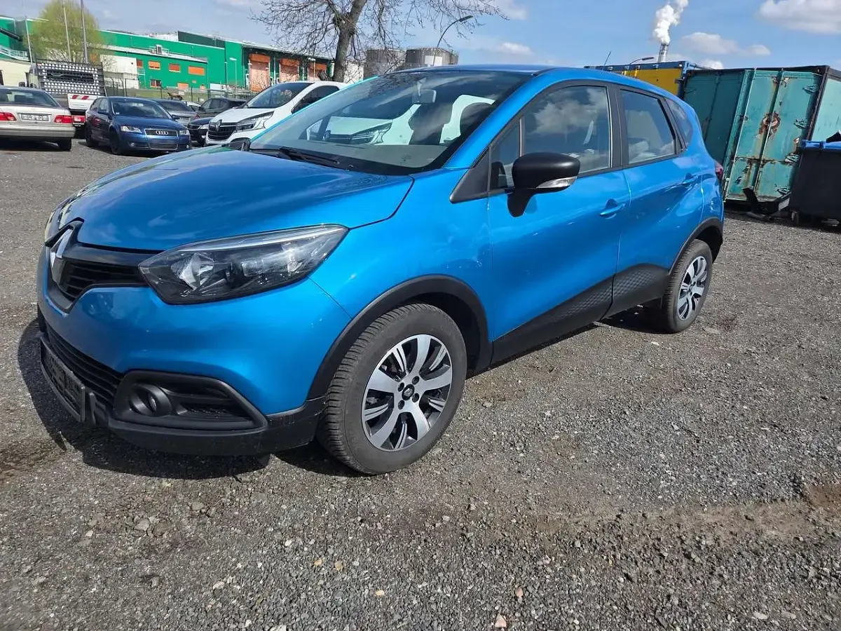 Occasion Renault Captur Expression 114 ch (83 kW) 2017 Bleue SUV