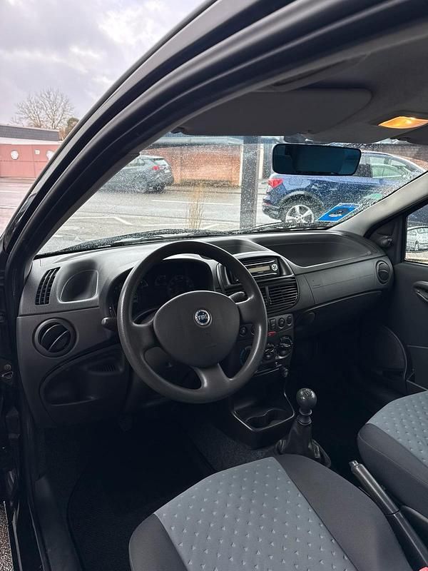 Gebraucht Fiat Punto 60 PS (44 kW) 2005 Schwarz Kleinwagen