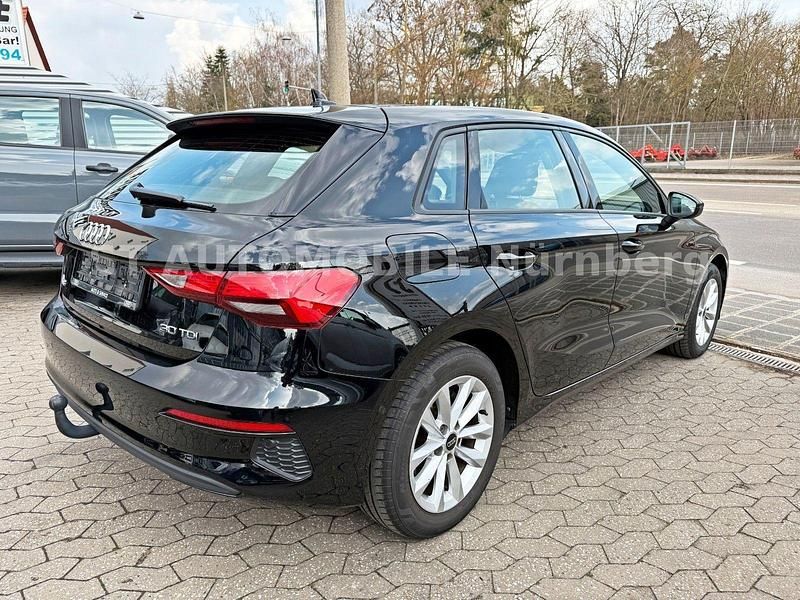 Gebraucht Audi A3 Basis 116 PS (85 kW) 2022 Schwarz Limousine