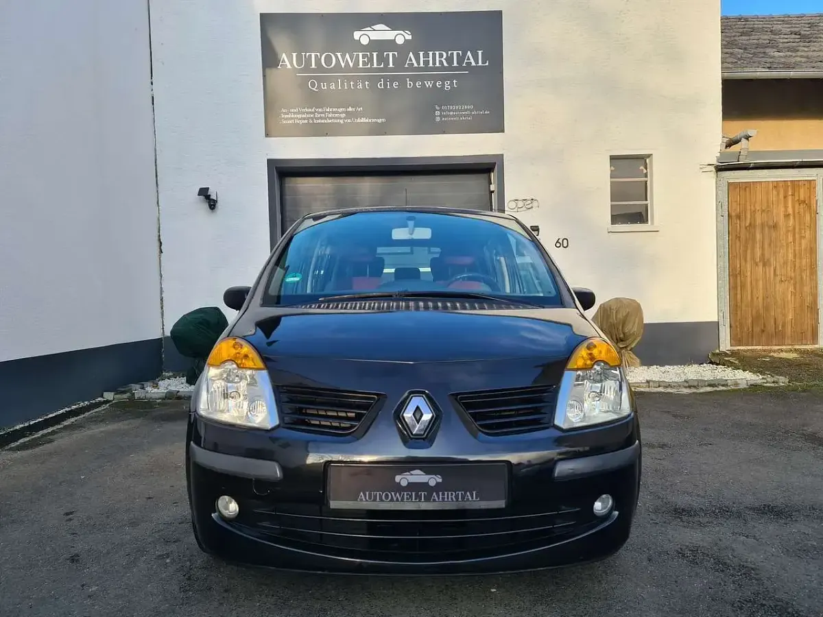 Używany Renault Modus 75 KM (55 kW) 2006 Czarny Minivan