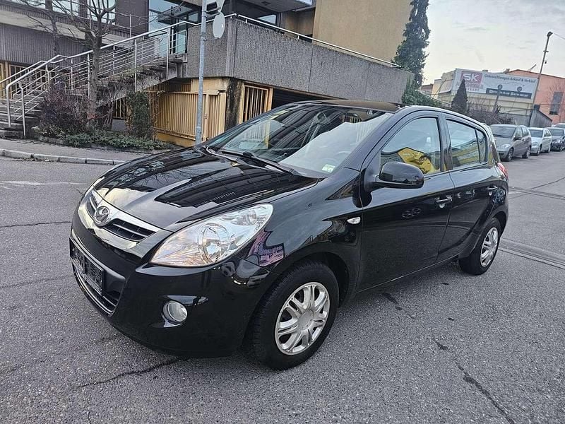 Schwarz Gebraucht 2011 Hyundai i20 Classic Kleinwagen | 5.500 € (Fairer Preis) - Bild 1/4