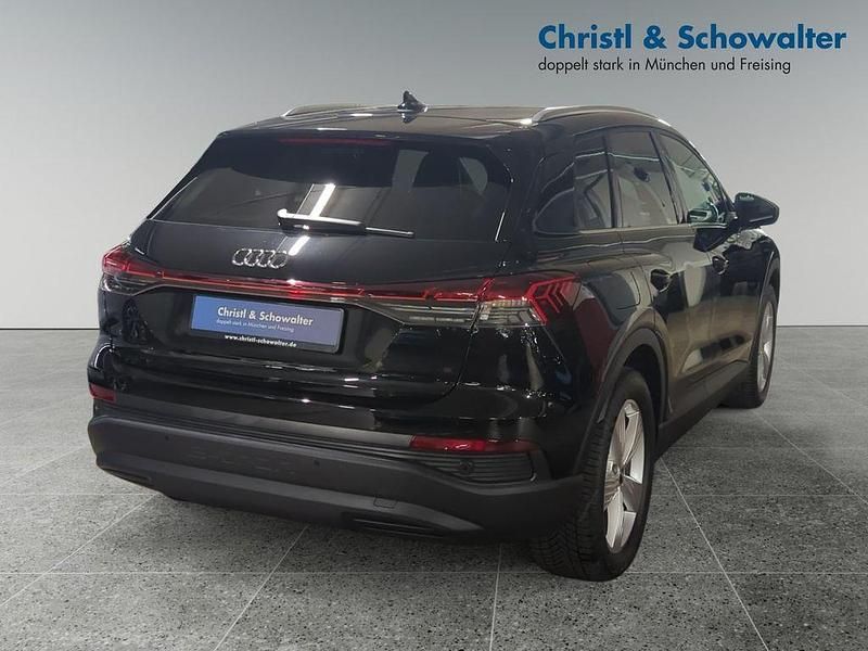 Gebraucht Audi Q4 e-tron Ambiente 150 kW (204 PS) 2023 Mythosschwarz metallic SUV