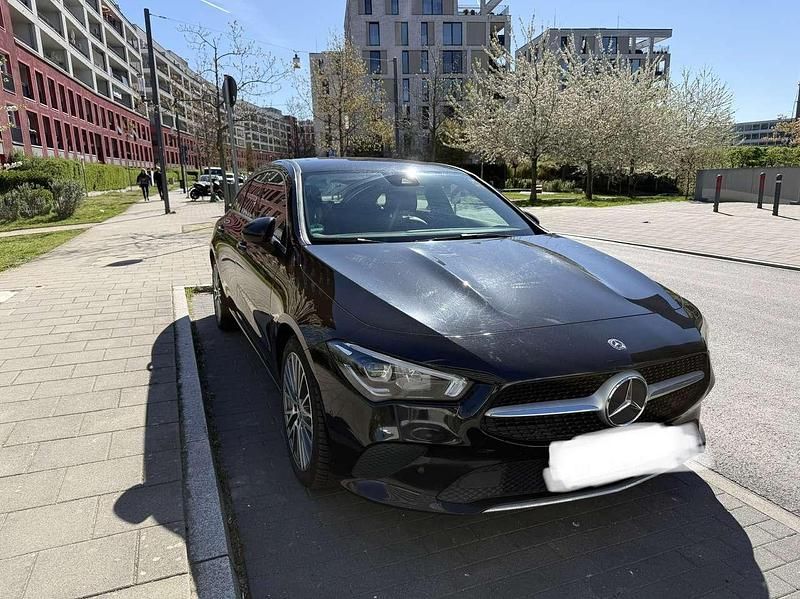 Gebraucht Mercedes CLA200 150 PS (110 kW) 2020 Schwarz Kombi