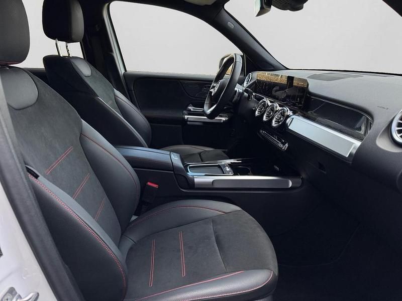 Gebraucht Mercedes GLB250 AMG 165 PS (121 kW) 2024 Digitalweiß SUV