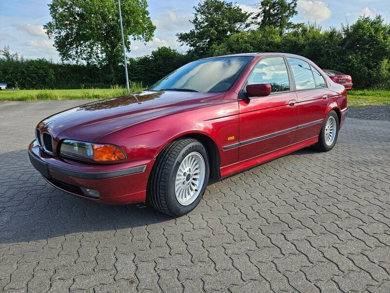 Rot Gebraucht 1996 BMW 528 Limousine | 5.500 € (Fairer Preis) - Bild 1/4