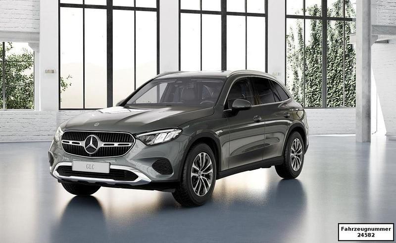 Gebraucht Mercedes GLC220 Avantgarde 197 PS (144 kW) 2023 Metalliclack selenitgrau SUV