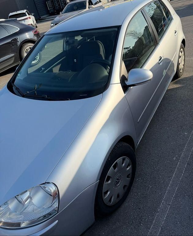 Gebraucht VW Golf V 80 PS (58 kW) 2007 Silber Limousine