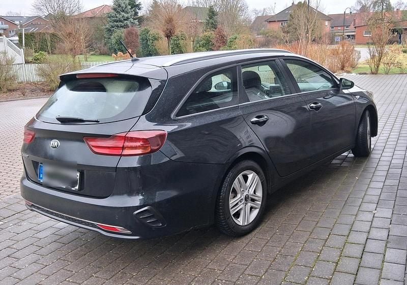 Gebraucht Kia Ceed Sportswagon 100 PS (73 kW) 2020 Schwarz Kombi