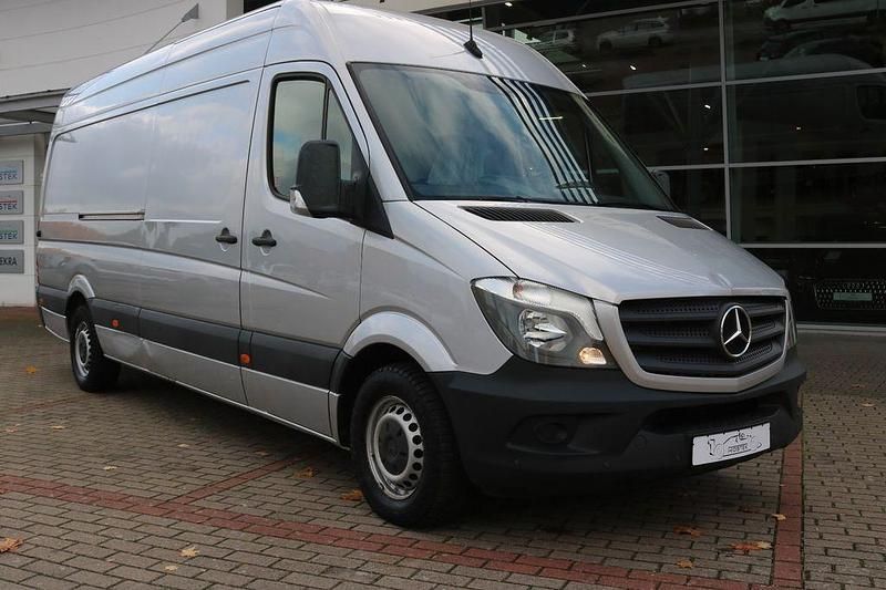 Silber Gebraucht 2018 Mercedes Sprinter Van | 14.600 € (Superpreis) - Bild 1/4