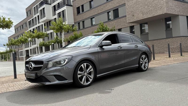 Gebraucht Mercedes CLA180 122 PS (89 kW) 2016 Grau Limousine