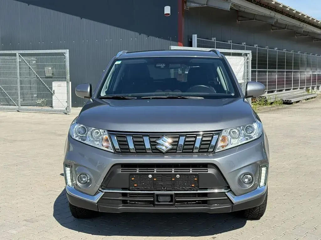 Gebraucht Suzuki Vitara Comfort 111 PS (81 kW) 2018 Grau SUV