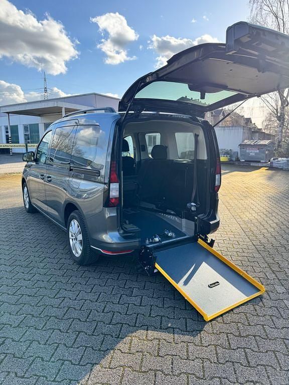 Gebraucht VW Caddy Life 114 PS (83 kW) 2024 Grau Van / Kleinbus