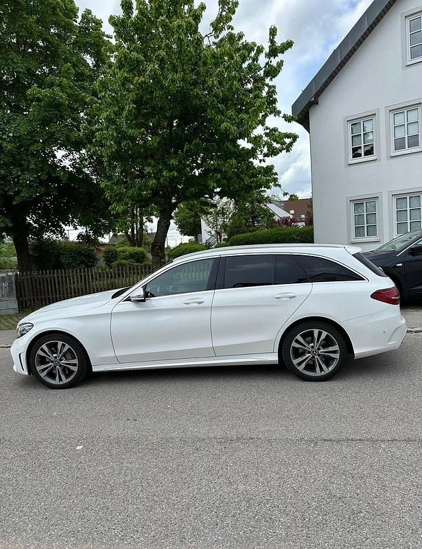Gebraucht Mercedes C400 333 PS (244 kW) 2018 Weiß Kombi