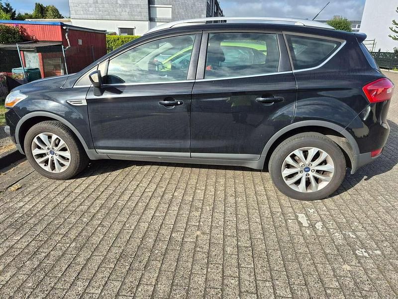 Schwarz Gebraucht 2011 Ford Kuga Titanium SUV | 5.900 € (Guter Preis) - Bild 1/4