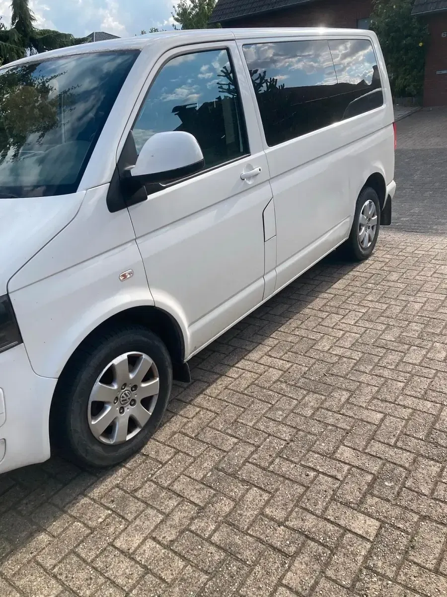 Gebraucht VW Caravelle 140 PS (102 kW) 2011 Weiß Van