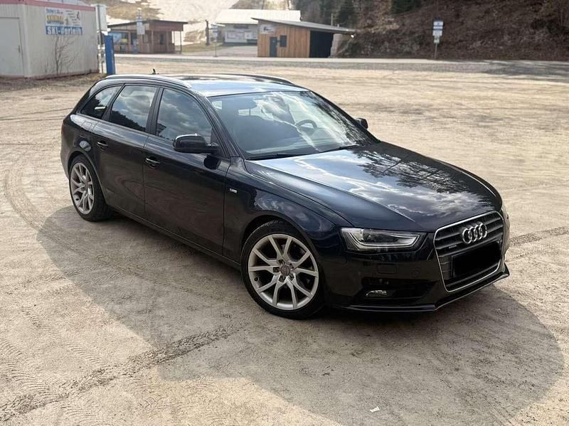 Gebraucht Audi A4 S-Line 177 PS (130 kW) 2014 Blau Kombi