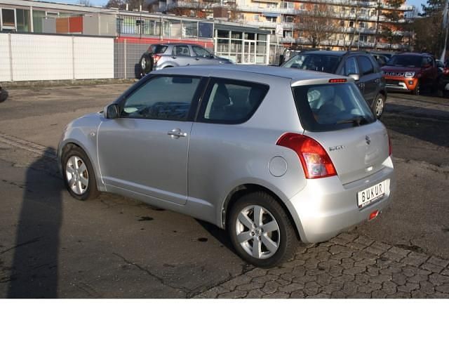 Gebraucht Suzuki Swift Comfort+ 92 PS (67 kW) 2008 Silber Kleinwagen