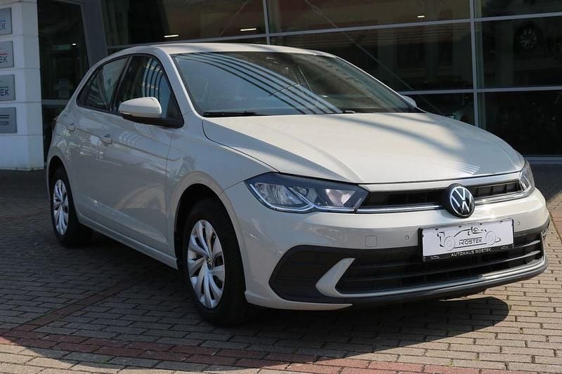 Grau Gebraucht 2023 VW Polo Life Limousine | 14.900 € (Guter Preis) - Bild 1/4