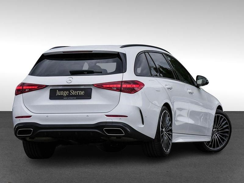 Gebraucht Mercedes C300 AMG 258 PS (189 kW) 2024 Weiß Kombi