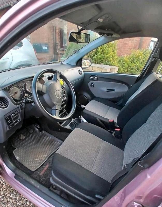 Gebraucht Daihatsu Cuore 56 PS (41 kW) 2002 Andere farben Kleinwagen