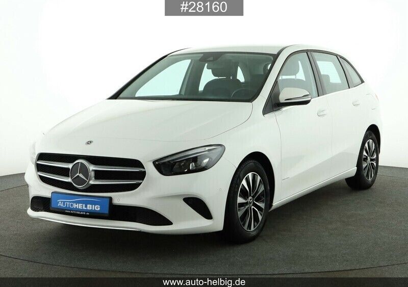 Weiß Gebraucht 2021 Mercedes B180 Style Van / Kleinbus | 18.880 € (Fairer Preis) - Bild 1/4