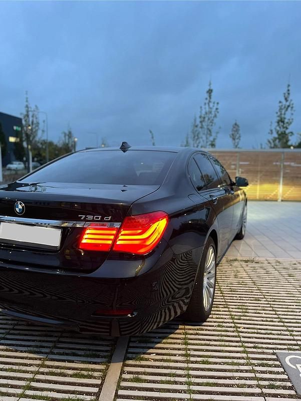 Schwarz Gebraucht 2010 BMW 730 Limousine | 10.499 € (Superpreis) - Bild 1/4